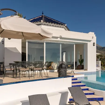 Chimenea - Luxury With Infinity Pool & Stunning Sea Views - Lual *