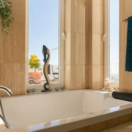 Chimenea - Luxury With Infinity Pool & Stunning Sea Views - Lual Vila