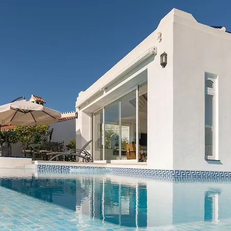 Chimenea - Luxury With Infinity Pool & Stunning Sea Views - Lual Vila